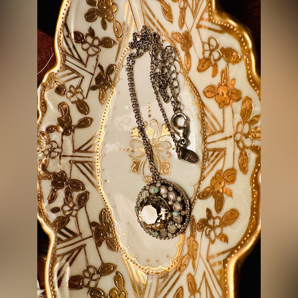 Sorrelli necklace